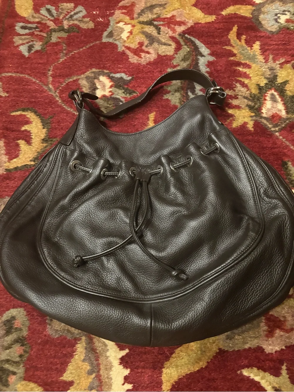 Charles David-Classic Brown Leather Drawstring Hobo Bag, magnetic clasp closure